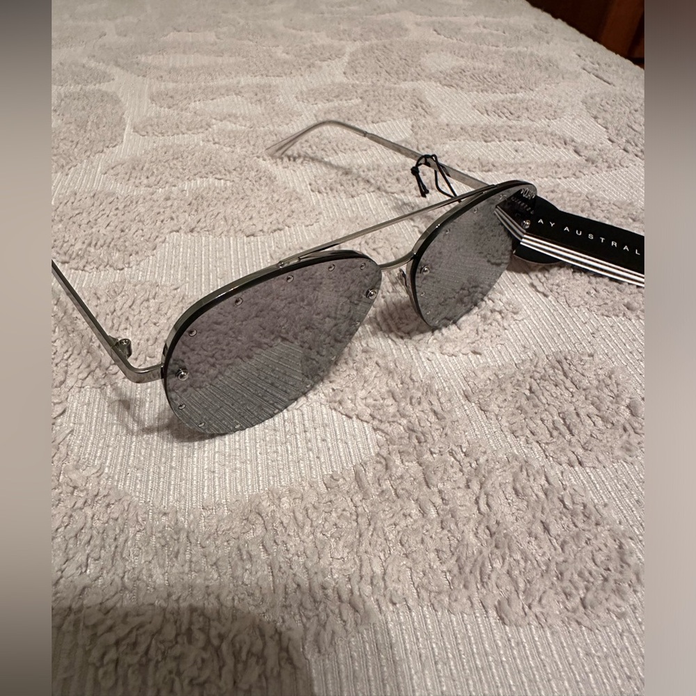 Quay x Jaclyn Hill Mirrored aviators